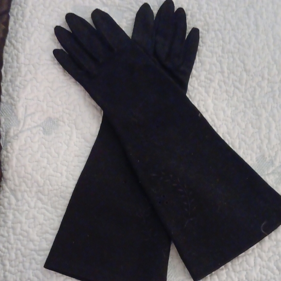 Accessories - Black Long Women's Gloves - Classic Elegant Style